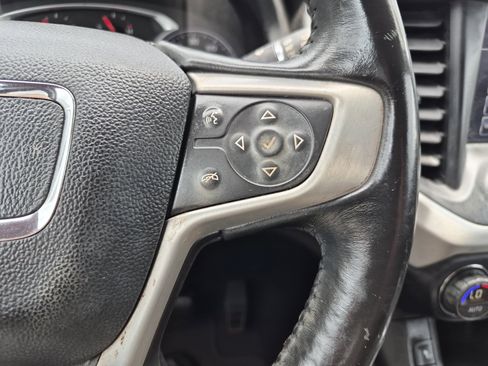 Used 2017 GMC Acadia SLT FWD image 23