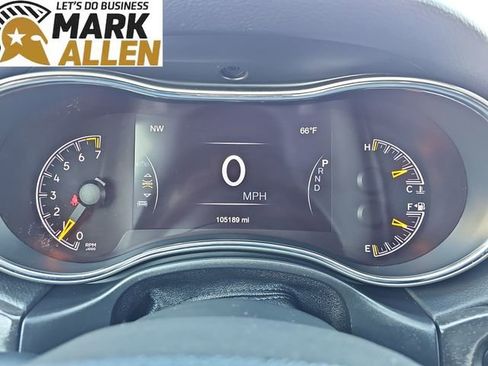 Used 2018 Jeep Grand Cherokee Altitude image 11