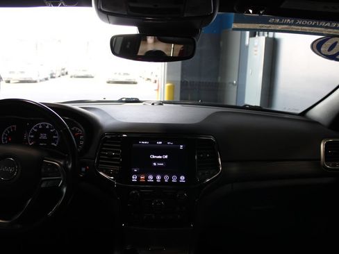 Used 2020 Jeep Grand Cherokee Laredo w/ Quick Order Package 2BN North AWD/4WD image 13