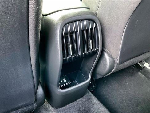 Used 2025 Hyundai Kona SEL image 33