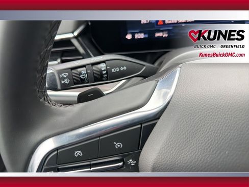 Used 2025 Chevrolet Tahoe LT image 27