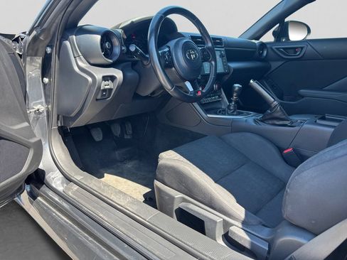 Used 2023 Toyota GR86 RWD image 35