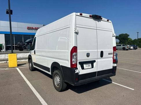 Used 2024 RAM ProMaster 2500 w/ Convenience Group FWD image 5