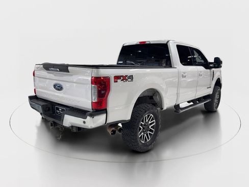 Used 2017 Ford F250 Lariat w/ Lariat Value Package image 13