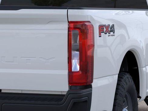New 2026 Ford F250 XL w/ XL Off-Road Package AWD/4WD image 21