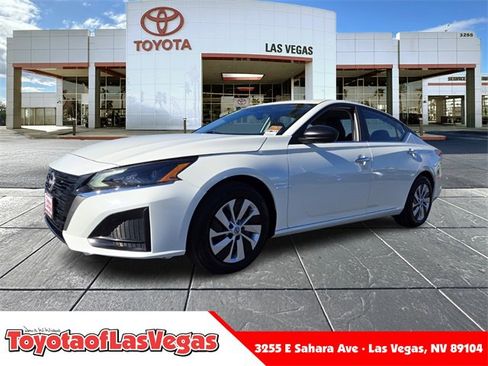 Used 2025 Nissan Altima 2.5 S image 1