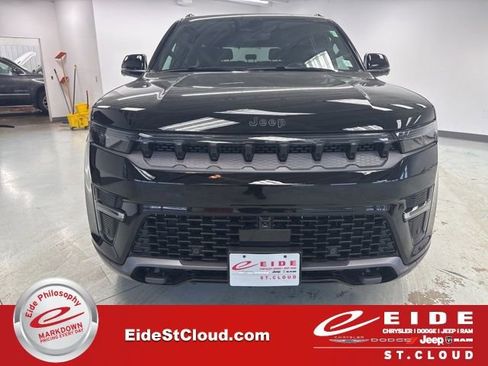 New 2026 Jeep Grand Wagoneer Limited image 2