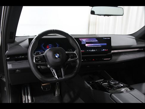 Certified 2024 BMW 530i xDrive w/ M Sport Package AWD/4WD image 6