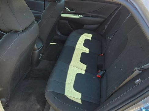 Used 2026 Hyundai Elantra SE FWD image 11