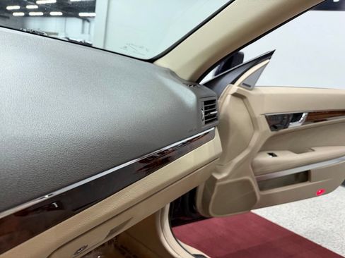 Used 2011 Mercedes-Benz E 350 Cabriolet image 36