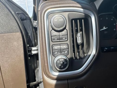 Used 2021 GMC Sierra 1500 Denali w/ Denali Ultimate Package AWD/4WD image 22