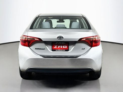 Used 2018 Toyota Corolla LE w/ Carpet Mat Package (TMS) FWD image 4