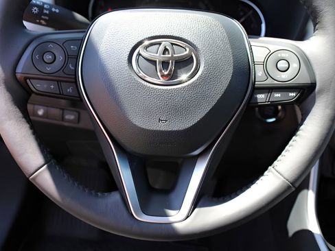 Used 2025 Toyota RAV4 XLE w/ Convenience Package AWD/4WD image 13
