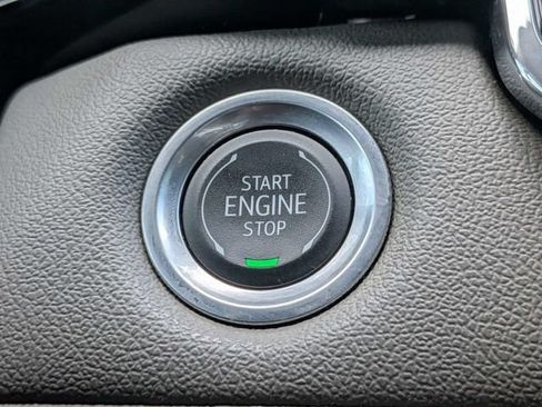Used 2024 Chevrolet Colorado ZR2 w/ Technology Package AWD/4WD image 28