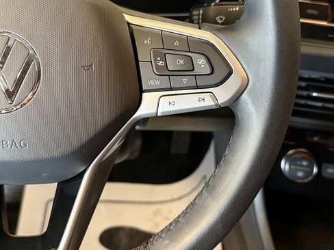 Used 2024 Volkswagen Jetta SE image 12