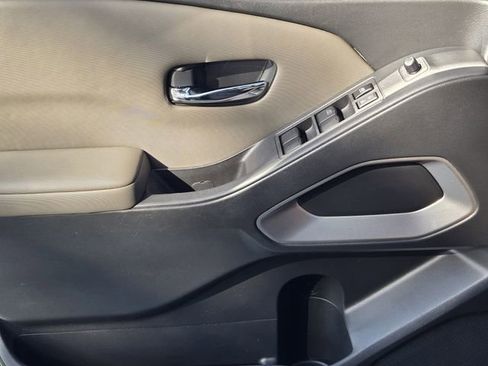 Used 2023 Nissan Frontier SV w/ SV Convenience Package image 25