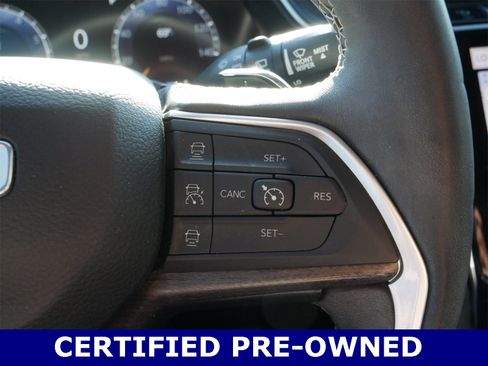 Used 2024 Jeep Grand Cherokee Limited w/ Black Appearance Package image 29