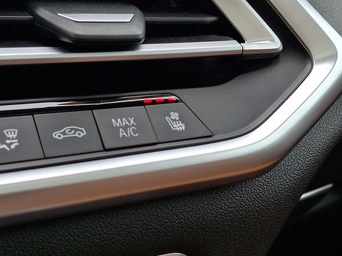 Used 2019 BMW X5 xDrive40i w/ Executive Package AWD/4WD image 26