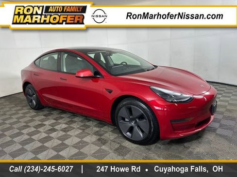 Used 2023 Tesla Model 3 Standard Range image 1