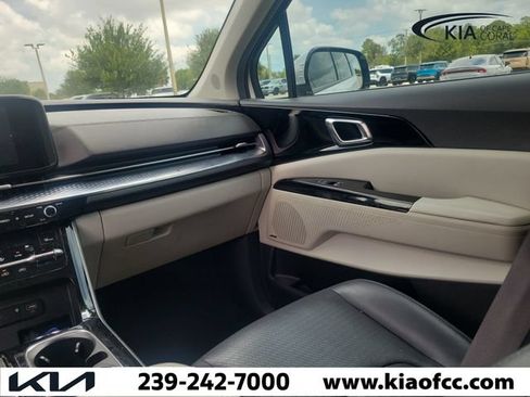 Used 2022 Kia Carnival SX Prestige FWD image 17