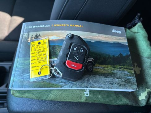 Used 2023 Jeep Wrangler Unlimited Sport image 33