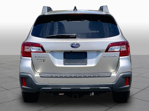 Used 2018 Subaru Outback 2.5i Limited AWD/4WD image 5