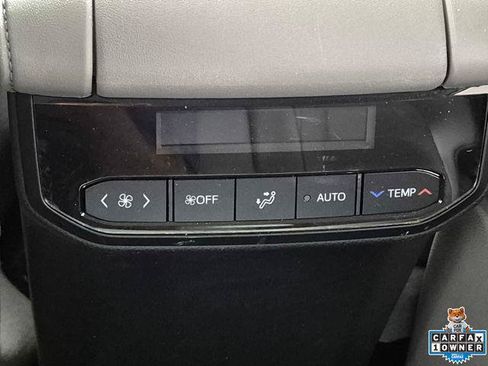 Certified 2021 Toyota Highlander XLE AWD/4WD image 27
