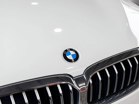 Used 2023 BMW 540i xDrive w/ M Sport Package AWD/4WD image 14