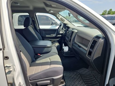 Used 2011 RAM 1500 ST w/ ST Popular Equipment Group AWD/4WD image 4