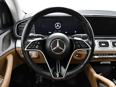 Used 2024 Mercedes-Benz GLS 450 4MATIC w/ Exclusive Trim Package image 9