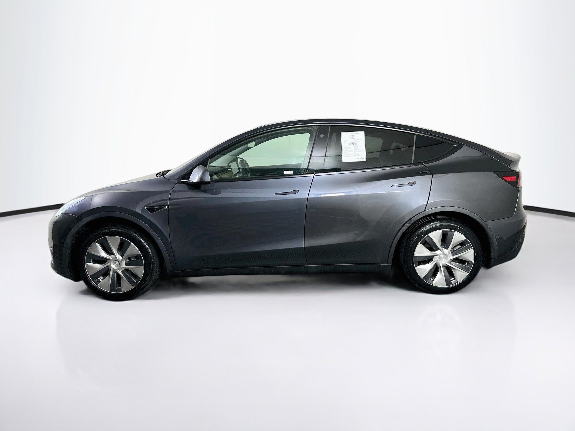 Used 2021 Tesla Model Y 2WD image 4