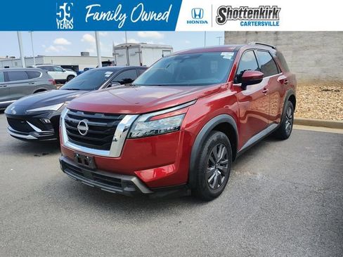 Used 2023 Nissan Pathfinder SV FWD image 1