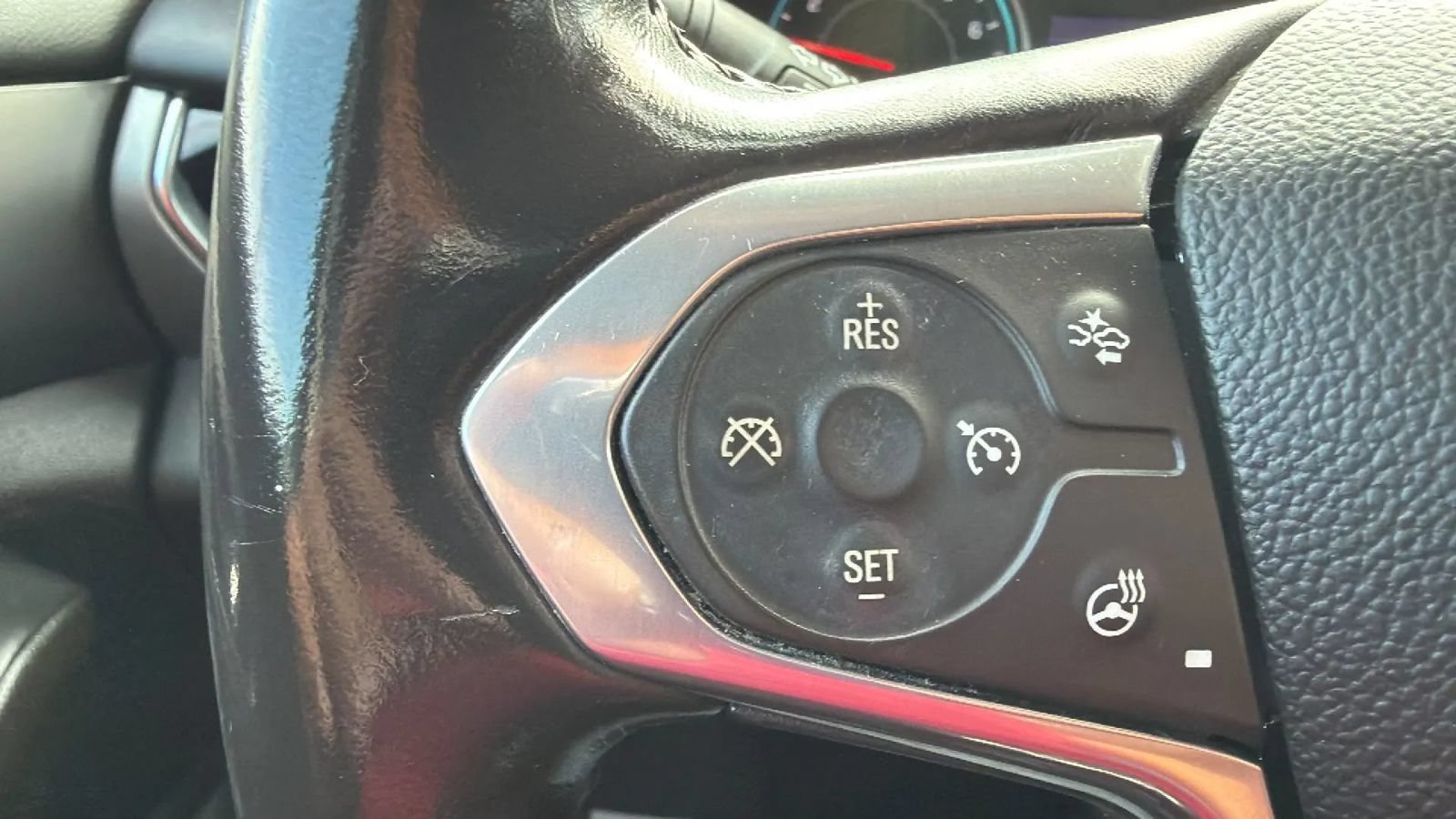 Used 2021 Chevrolet Traverse LT AWD/4WD image 26