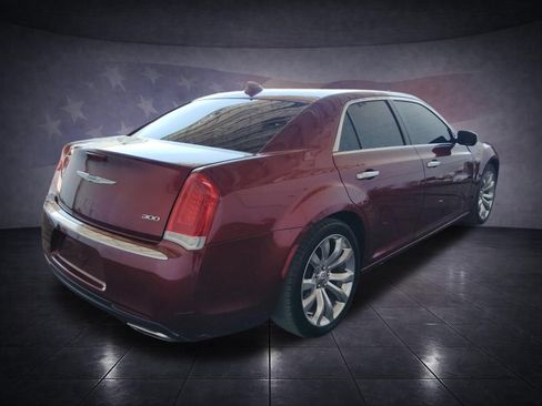 Used 2020 Chrysler 300 Limited RWD image 5