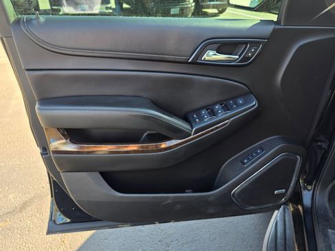 Used 2018 Chevrolet Tahoe LT w/ LT Midnight Edition AWD/4WD image 3