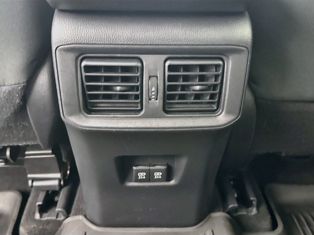 Used 2021 Toyota RAV4 XLE w/ Convenience Package AWD/4WD image 30