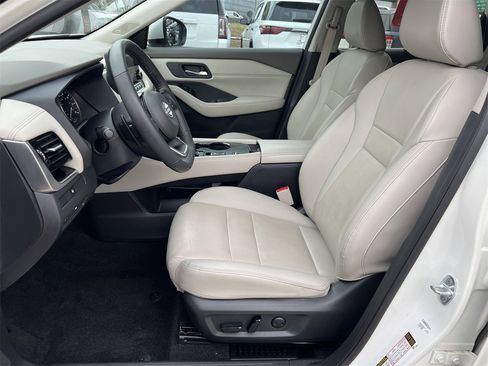 Certified 2023 Nissan Rogue SL w/ SL Premium Package image 20