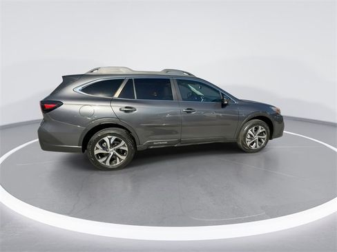 Certified 2022 Subaru Outback Limited image 9