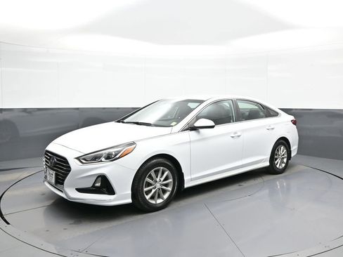 Used 2019 Hyundai Sonata SE w/ Winter Weather Package FWD image 10