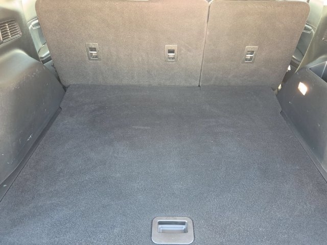 Used 2019 Ford Edge Titanium FWD image 25