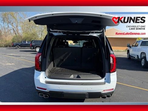 New 2026 GMC Yukon Denali w/ Sun & Power Step Package AWD/4WD image 25