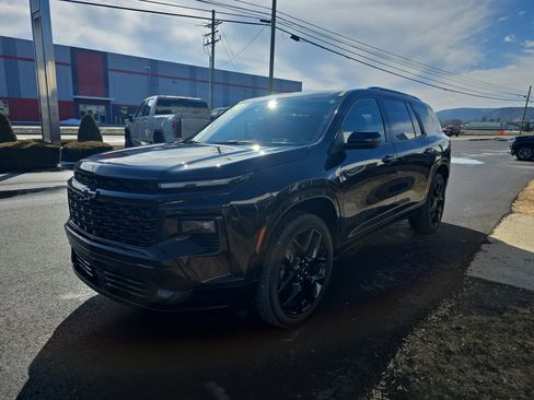 Used 2024 Chevrolet Traverse RS w/ LPO, Floor Liner Package image 8