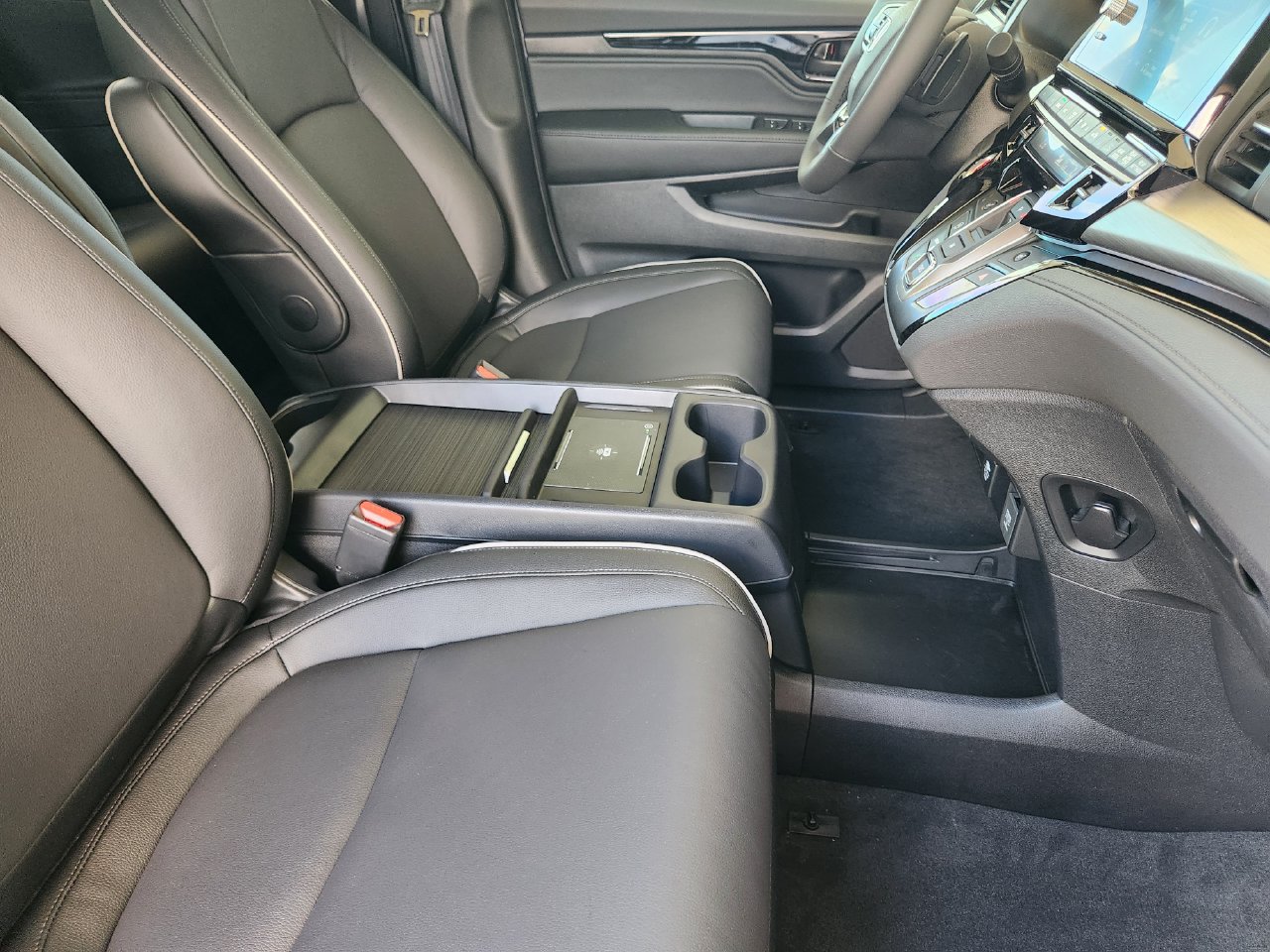 New 2027 Honda Odyssey Touring image 10