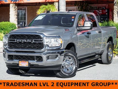 Used 2024 RAM 2500 Tradesman w/ Chrome Appearance Group image 4