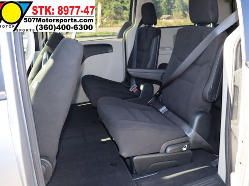 Used 2016 Dodge Grand Caravan SE w/ Quick Order Package 29E SE image 12