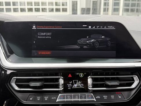 Used 2020 BMW Z4 M40i w/ Executive Package image 33