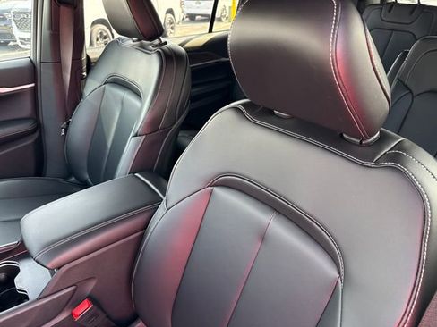 New 2026 Jeep Grand Cherokee L Limited w/ Limited Altitude Package AWD/4WD image 26