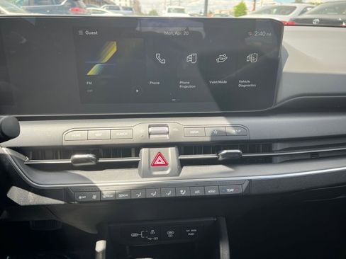 Used 2025 Kia K4 LXS image 17