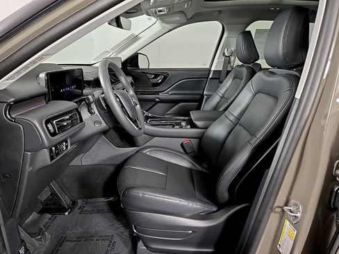 Used 2026 Lincoln Aviator AWD image 14
