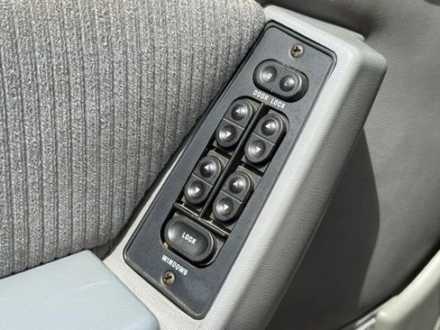 Used 1988 Ford Mustang LX image 29